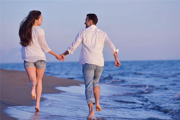 父母應(yīng)該規(guī)劃自己的婚姻嗎 婚姻要聽父母的嗎 父母應(yīng)該規(guī)劃自己的婚姻嗎 婚姻要聽父母的嗎