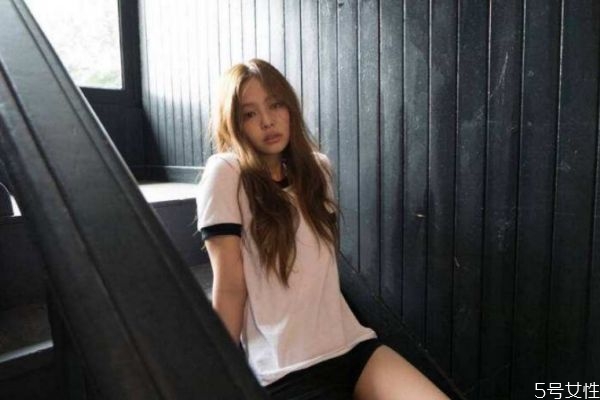 女朋友一直哭如何是好 女朋友哭了怎么安慰她 女朋友一直哭如何是好 女朋友哭了怎么安慰她