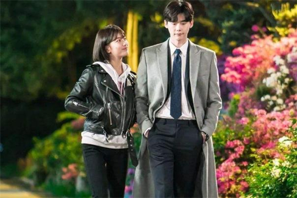 剛分手就戀愛合適嗎 無縫銜接的戀愛算出軌嗎 剛分手就戀愛合適嗎 無縫銜接的戀愛算出軌嗎