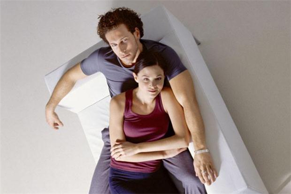 剛分手就戀愛合適嗎 無縫銜接的戀愛算出軌嗎 剛分手就戀愛合適嗎 無縫銜接的戀愛算出軌嗎