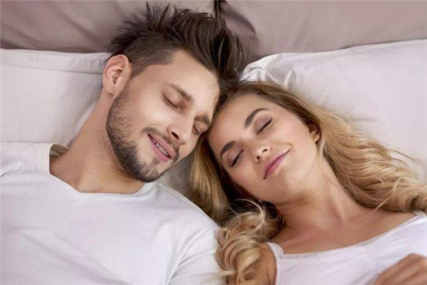 大學(xué)生談戀愛(ài)有必要aa嗎 大學(xué)生談戀愛(ài)應(yīng)不應(yīng)該aa制 大學(xué)生談戀愛(ài)有必要aa嗎 大學(xué)生談戀愛(ài)應(yīng)不應(yīng)該aa制