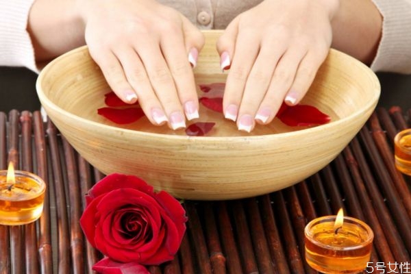 手部的保養(yǎng)重要嗎 如何做好手部的保養(yǎng)呢 手部的保養(yǎng)重要嗎 如何做好手部的保養(yǎng)呢