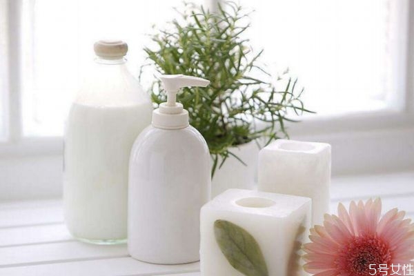 美白型沐浴露有用嗎 沐浴露可以美白嗎 美白型沐浴露有用嗎 沐浴露可以美白嗎