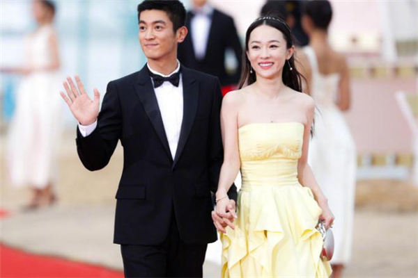 女孩子應(yīng)該主動(dòng)表白嗎 女生主動(dòng)表白好嗎 女孩子應(yīng)該主動(dòng)表白嗎 女生主動(dòng)表白好嗎