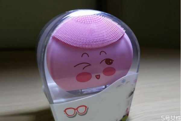 luna洗臉儀兩面分別怎么用 luna play plus換電池方法 luna洗臉儀兩面分別怎么用 luna play plus換電池方法