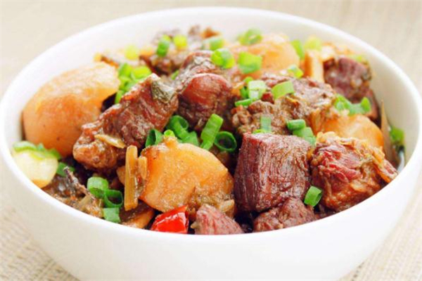 牛腩的熱量高嗎 牛腩熱量為什么那么高 牛腩的熱量高嗎 牛腩熱量為什么那么高