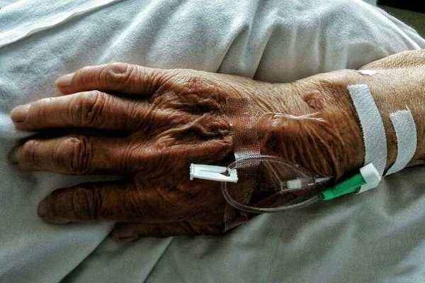 手上血管突出是怎么回事 血管粗的好還是細(xì)的好 手上血管突出是怎么回事 血管粗的好還是細(xì)的好