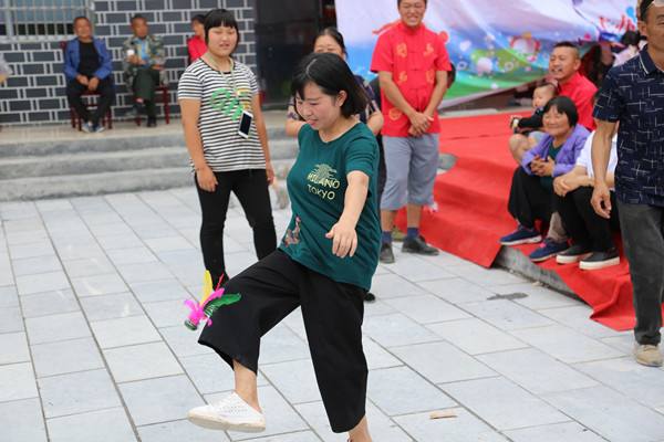 踢毽子可以瘦腿嗎 踢毽子多久能達到減肥效果 踢毽子可以瘦腿嗎 踢毽子多久能達到減肥效果