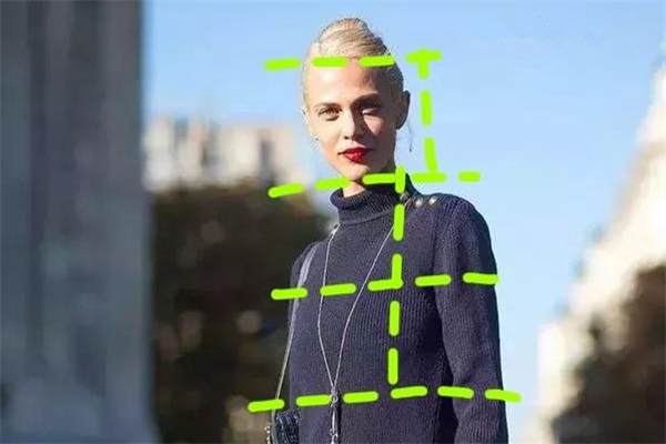 項(xiàng)鏈帶到什么位置合適 項(xiàng)鏈戴到哪里長度剛好 項(xiàng)鏈帶到什么位置合適 項(xiàng)鏈戴到哪里長度剛好