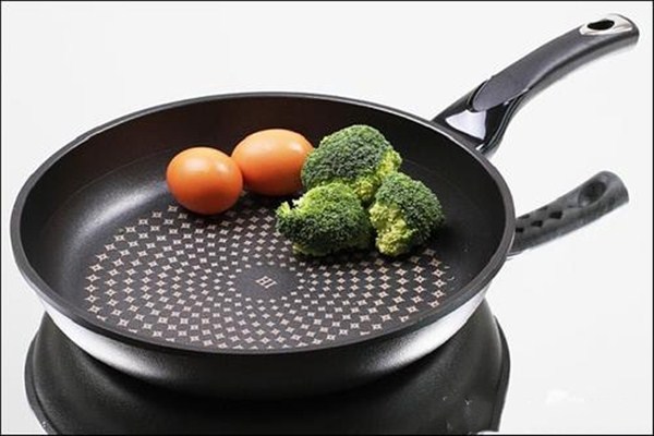 不粘鍋對(duì)人體有害嗎 不粘鍋的使用注意事項(xiàng) 不粘鍋對(duì)人體有害嗎 不粘鍋的使用注意事項(xiàng)