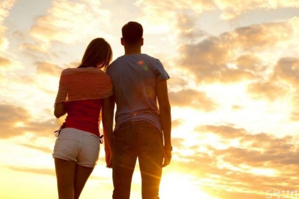 初戀是一種什么樣感覺呢 初戀的味道是怎么樣的呢 初戀是一種什么樣感覺呢 初戀的味道是怎么樣的呢