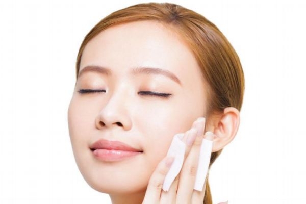 美白產(chǎn)品可以經(jīng)常使用嗎 美白產(chǎn)品有什么危害嗎 美白產(chǎn)品可以經(jīng)常使用嗎 美白產(chǎn)品有什么危害嗎