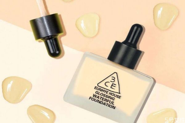 比較好用的粉底液有什么呢 怎么區(qū)分粉底液的好壞呢 比較好用的粉底液有什么呢 怎么區(qū)分粉底液的好壞呢