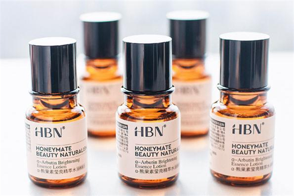 hbn熊果苷精粹水白天可以用嗎 hbn熊果苷精粹水怎么用 hbn熊果苷精粹水白天可以用嗎 hbn熊果苷精粹水怎么用