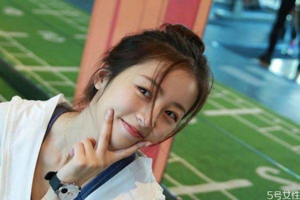 怎么跟喜歡的人暗示說喜歡 喜歡一個(gè)人如何暗示 怎么跟喜歡的人暗示說喜歡 喜歡一個(gè)人如何暗示