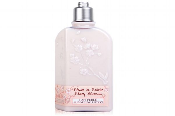 歐舒丹潤膚霜好用嗎 歐舒丹櫻花潤膚露測評 歐舒丹潤膚霜好用嗎 歐舒丹櫻花潤膚露測評