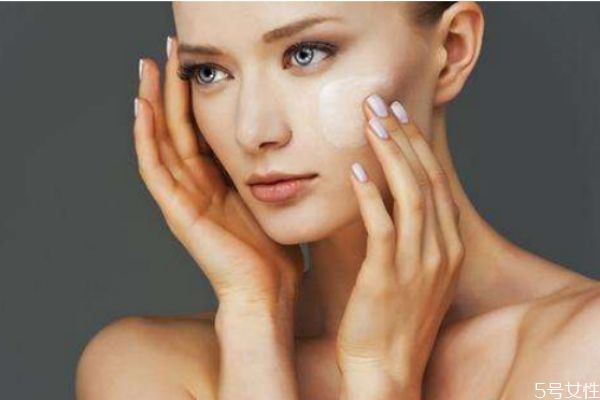 日常護膚要注意什么呢 正確的護膚方法有什么呢 日常護膚要注意什么呢 正確的護膚方法有什么呢