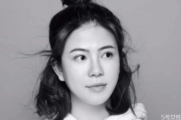 墊下巴的手術(shù)需要多久恢復(fù)呢 墊下巴有什么缺點呢 墊下巴的手術(shù)需要多久恢復(fù)呢 墊下巴有什么缺點呢