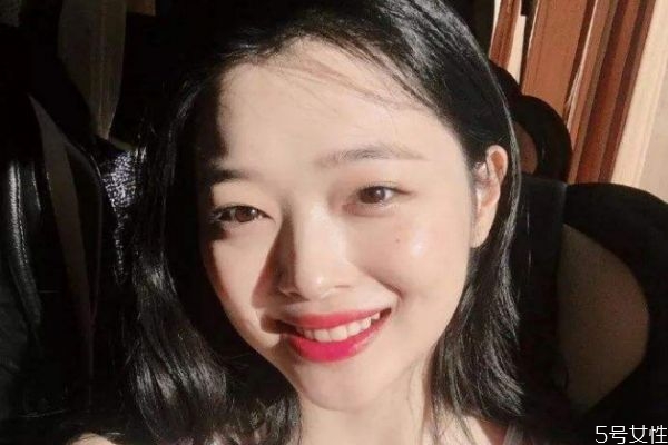 男生心疼一個(gè)女生會(huì)怎樣 男生心疼一個(gè)女生的表現(xiàn) 男生心疼一個(gè)女生會(huì)怎樣 男生心疼一個(gè)女生的表現(xiàn)