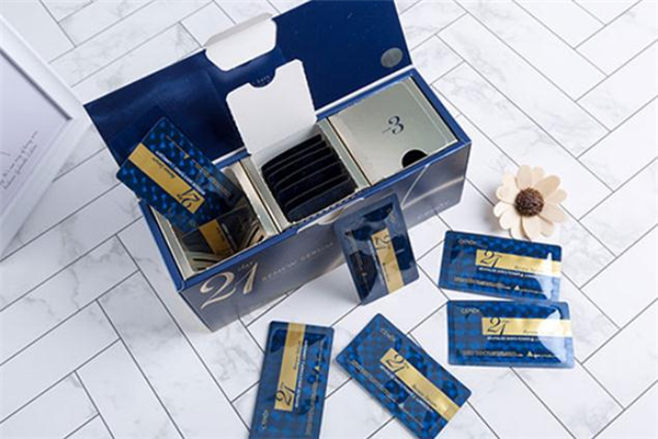 cemoy21天精華適合什么年齡 21天極光精華眼部能用嗎 cemoy21天精華適合什么年齡 21天極光精華眼部能用嗎