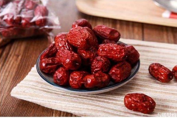 紅棗的價(jià)值有什么呢 吃紅棗有什么好處呢 紅棗的價(jià)值有什么呢 吃紅棗有什么好處呢