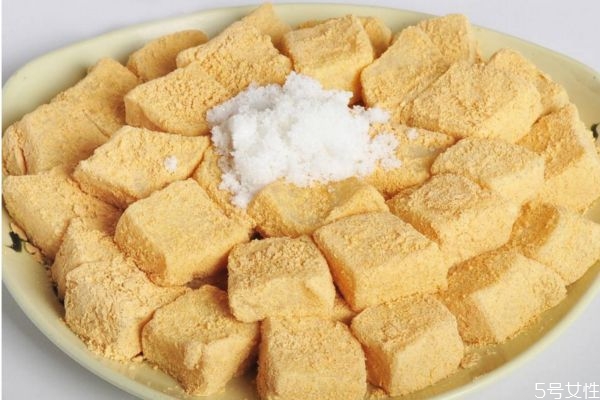 年糕怎么做好吃呢 做年糕的主要材料是什么呢