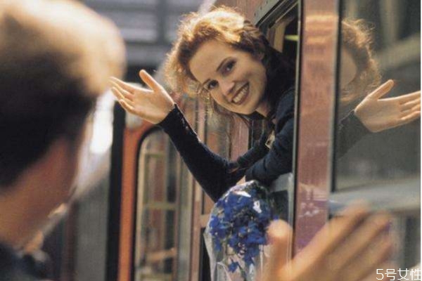 異地戀可以長(zhǎng)久嗎 異地戀聊什么話題好 異地戀可以長(zhǎng)久嗎 異地戀聊什么話題好