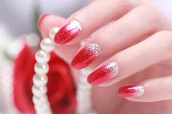 指甲薄軟適合做美甲嗎 指甲薄軟怎樣做美甲不傷指甲 指甲薄軟適合做美甲嗎 指甲薄軟怎樣做美甲不傷指甲