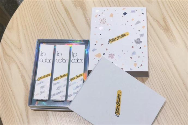 小奧汀唇釉怎么樣 小奧汀唇釉是國(guó)產(chǎn)的嗎 小奧汀唇釉怎么樣 小奧汀唇釉是國(guó)產(chǎn)的嗎