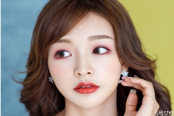 學化妝需要哪些東西 彩妝需要的用品 學化妝需要哪些東西 彩妝需要的用品