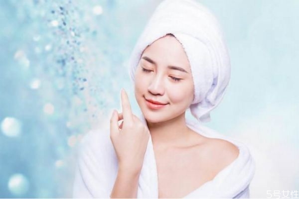 冬天臉發(fā)紅發(fā)燙是怎么回事 冬天臉紅發(fā)燙怎么辦 冬天臉發(fā)紅發(fā)燙是怎么回事 冬天臉紅發(fā)燙怎么辦