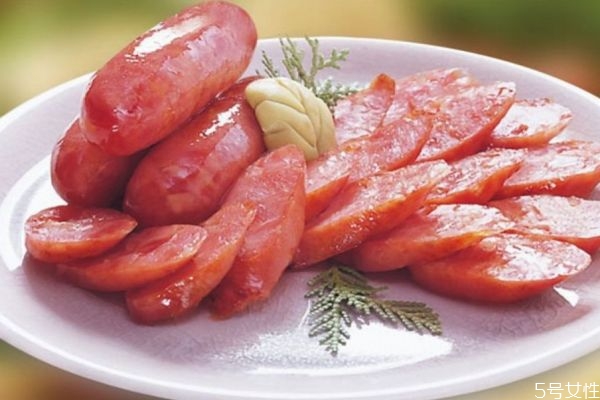 什么是臘腸呢 臘腸是怎么做的呢 什么是臘腸呢 臘腸是怎么做的呢