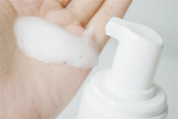 赫拉潔面慕斯真假 赫拉潔面慕斯怎么用 赫拉潔面慕斯真假 赫拉潔面慕斯怎么用