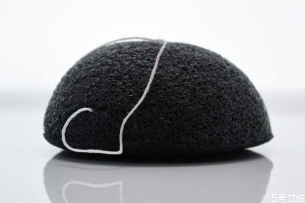 用了發(fā)霉洗臉撲會怎么樣呢 發(fā)霉的洗臉撲危害有什么呢 用了發(fā)霉洗臉撲會怎么樣呢 發(fā)霉的洗臉撲危害有什么呢