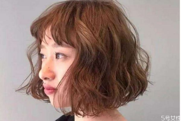 燙發(fā)有什么注意的呢 燙發(fā)后應該怎么打理呢 燙發(fā)有什么注意的呢 燙發(fā)后應該怎么打理呢