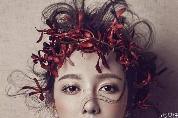 生活中比較傷害皮膚的習(xí)慣有什么呢 如何保養(yǎng)肌膚呢 生活中比較傷害皮膚的習(xí)慣有什么呢 如何保養(yǎng)肌膚呢