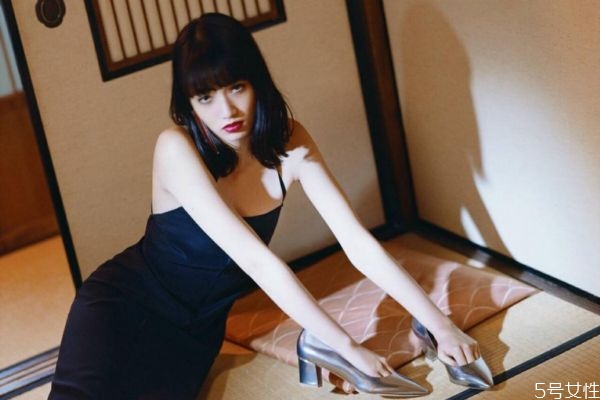 單身久了被撩一下就心動(dòng)怎么辦 單身久的人容易被撩 單身久了被撩一下就心動(dòng)怎么辦 單身久的人容易被撩