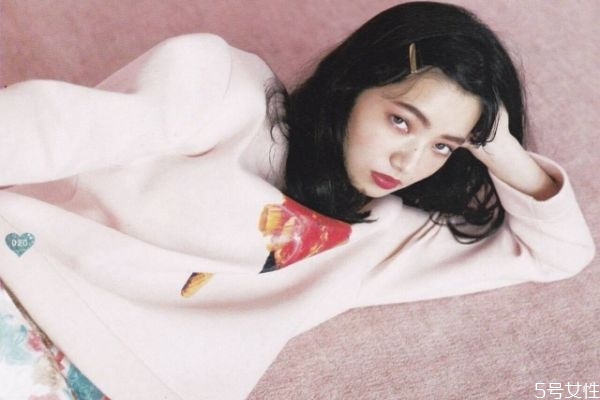 怎么和內(nèi)向的人談戀愛 內(nèi)向的人如何談戀愛 怎么和內(nèi)向的人談戀愛 內(nèi)向的人如何談戀愛