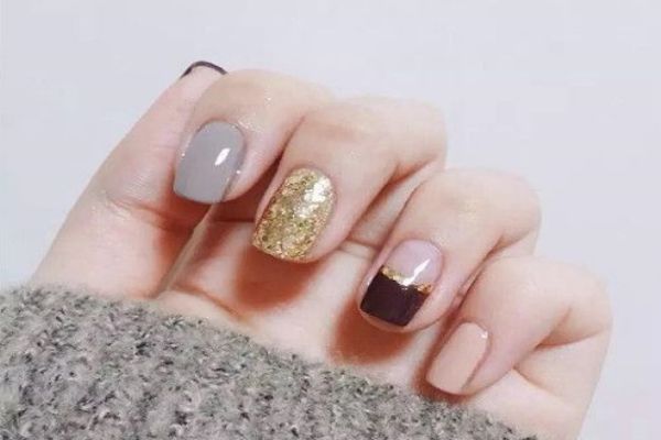 指甲油為什么會(huì)變干變稠 如何判斷指甲油是否過(guò)期