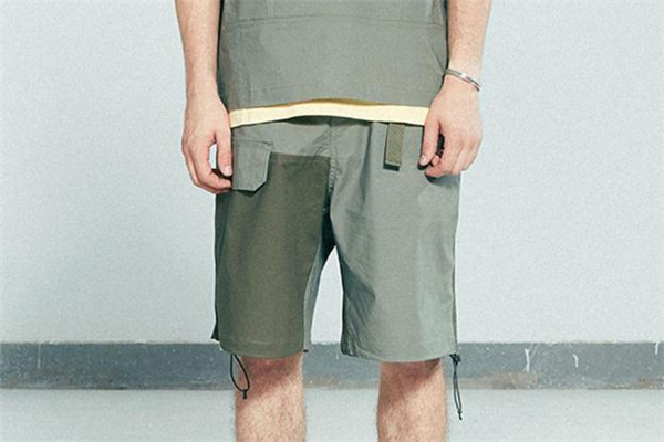 男生運(yùn)動(dòng)短褲什么款式好看 男生穿什么運(yùn)動(dòng)短褲顯腿長(zhǎng) 男生運(yùn)動(dòng)短褲什么款式好看 男生穿什么運(yùn)動(dòng)短褲顯腿長(zhǎng)