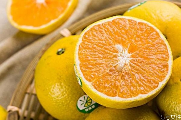 橙子和橘子有什么區(qū)別 常吃橙子的好處 橙子和橘子有什么區(qū)別 常吃橙子的好處