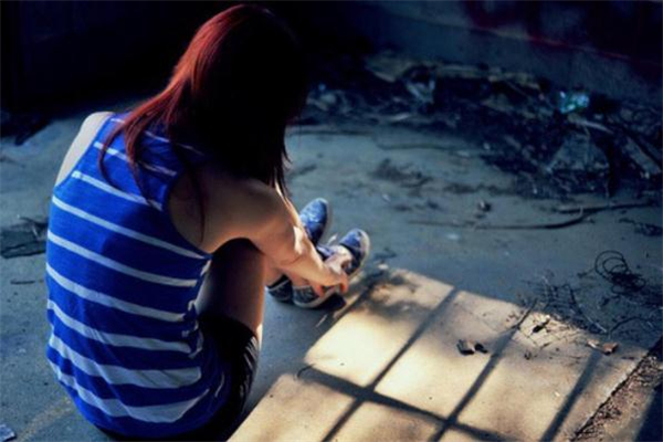 失戀后多久能緩過(guò)來(lái) 失戀后多久能走出來(lái)