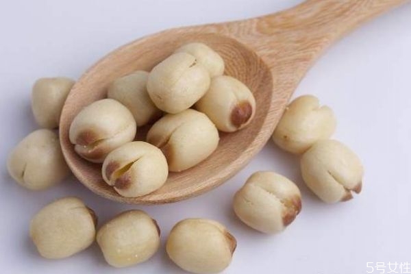 蓮子有什么營(yíng)養(yǎng)價(jià)值呢 蓮子怎么做好吃呢 蓮子有什么營(yíng)養(yǎng)價(jià)值呢 蓮子怎么做好吃呢