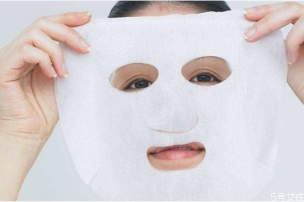 冬天面膜太冷了怎么辦 冬季敷面膜的注意事項(xiàng) 冬天面膜太冷了怎么辦 冬季敷面膜的注意事項(xiàng)