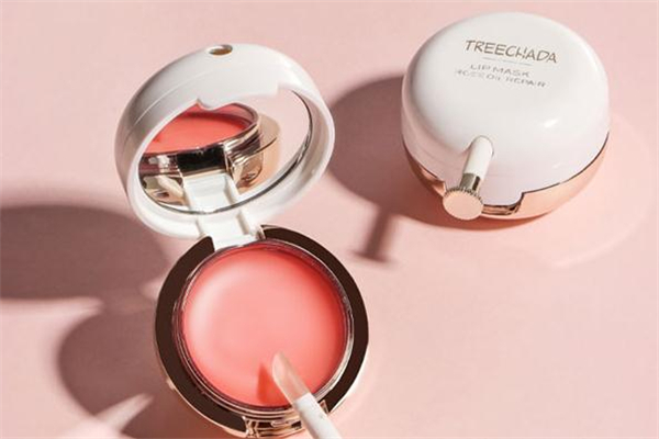 treechada唇膜怎么樣 treechada唇膜和cb唇膜哪個好 treechada唇膜怎么樣 treechada唇膜和cb唇膜哪個好