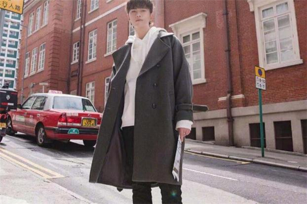 男生表白穿什么衣服好 男生表白怎么穿好看 男生表白穿什么衣服好 男生表白怎么穿好看