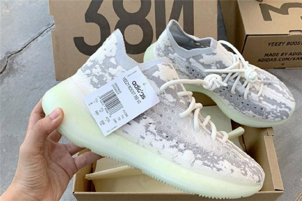 椰子380外星人開箱測評-yeezy 380 alien實(shí)物上腳圖 椰子380外星人開箱測評-yeezy 380 alien實(shí)物上腳圖