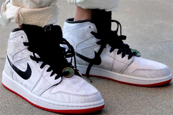 aj1白絲綢國內(nèi)發(fā)售時(shí)間 aj1白絲綢多少錢