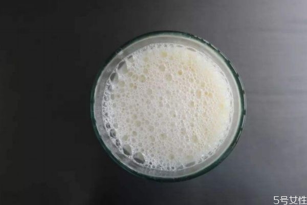 豆?jié){的主要成分是什么呢 喝豆?jié){有什么好處呢 豆?jié){的主要成分是什么呢 喝豆?jié){有什么好處呢