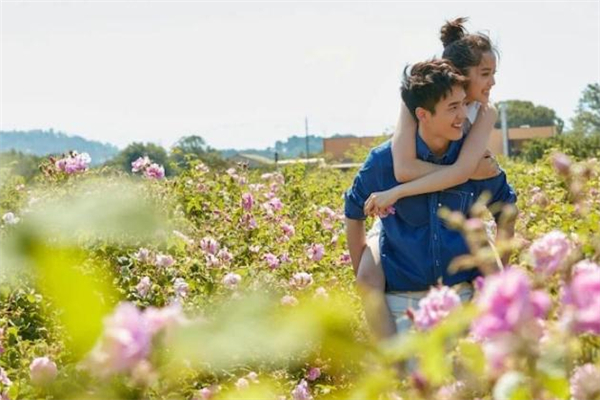 假裝忘記一個(gè)人是怎樣感受 假裝忘記一個(gè)人是什么感覺(jué) 假裝忘記一個(gè)人是怎樣感受 假裝忘記一個(gè)人是什么感覺(jué)